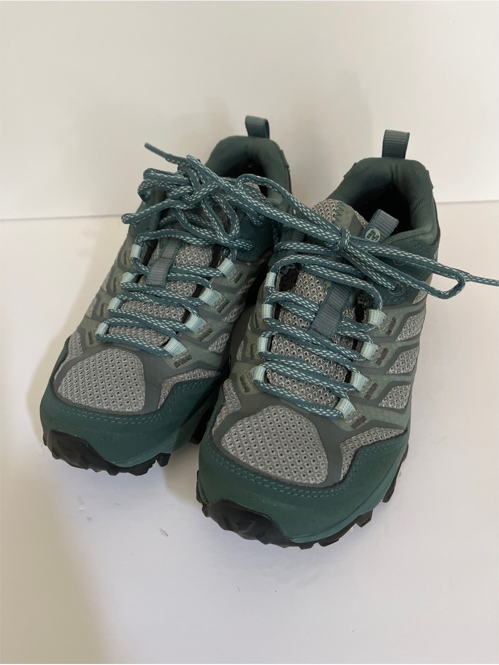 Merrell Moab FST Hiking Shoes in Sea Pine Women’s Size 6